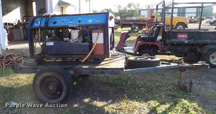 image for item DA6979 Steam Cleaner Voyager III steam cleaner