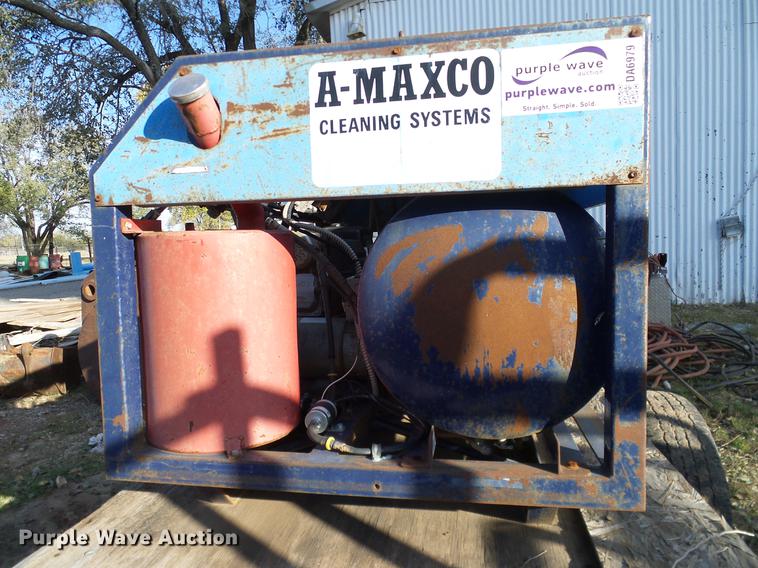 image for item DA6979 Steam Cleaner Voyager III steam cleaner