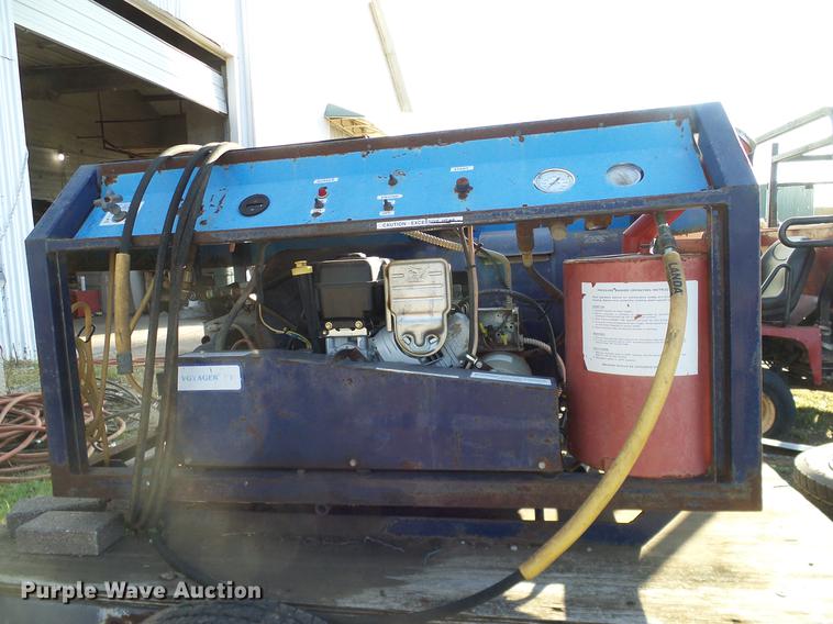 image for item DA6979 Steam Cleaner Voyager III steam cleaner