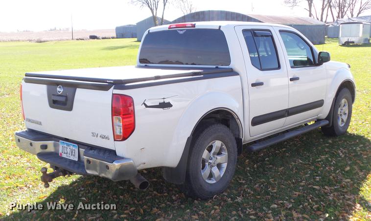image for item DA7008 2013 Nissan Frontier SV Crew Cab pickup truck