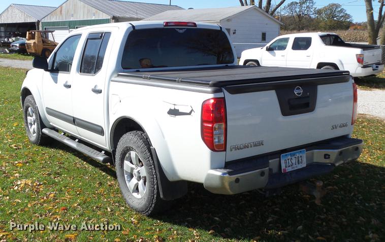 image for item DA7008 2013 Nissan Frontier SV Crew Cab pickup truck