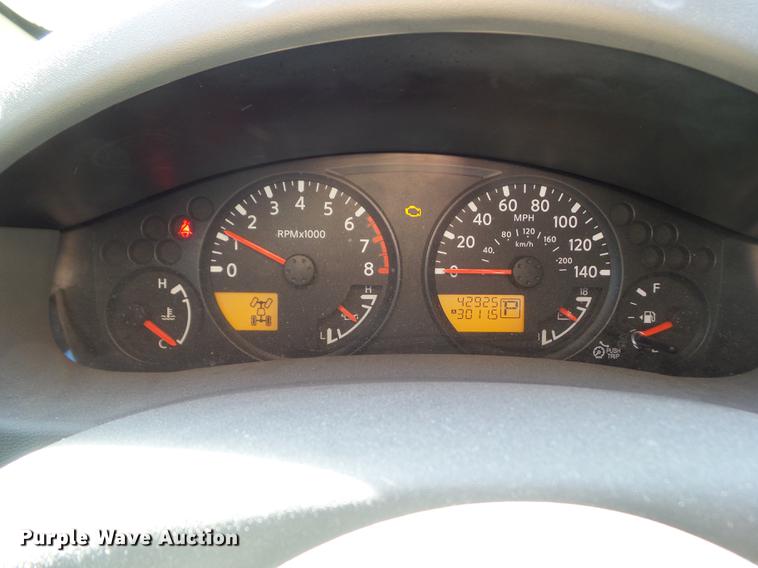 image for item DA7008 2013 Nissan Frontier SV Crew Cab pickup truck