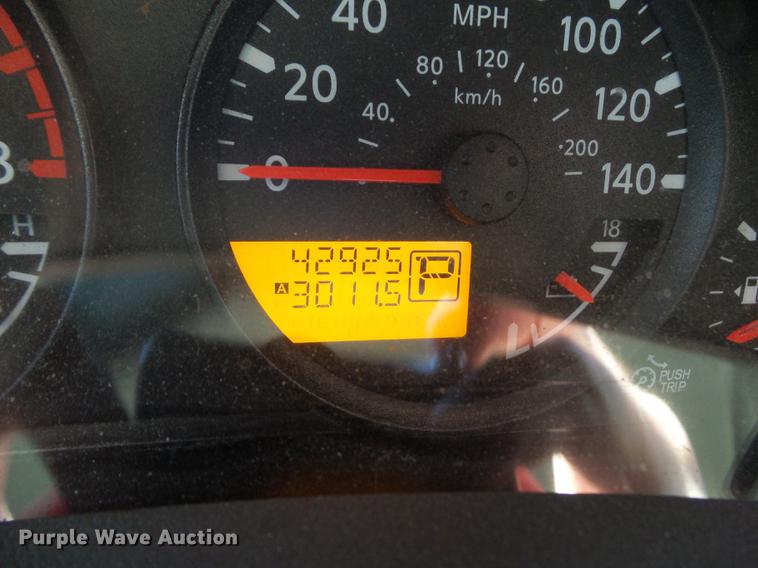 image for item DA7008 2013 Nissan Frontier SV Crew Cab pickup truck