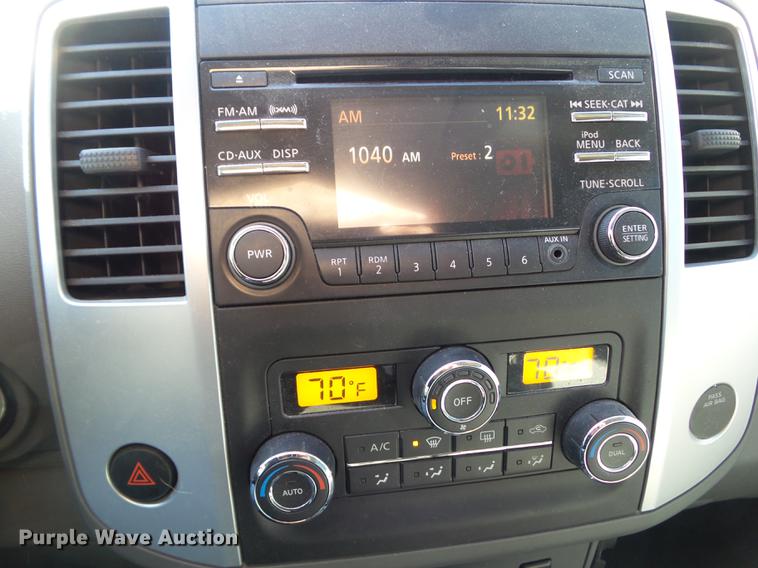 image for item DA7008 2013 Nissan Frontier SV Crew Cab pickup truck