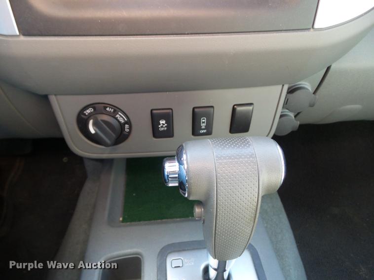 image for item DA7008 2013 Nissan Frontier SV Crew Cab pickup truck