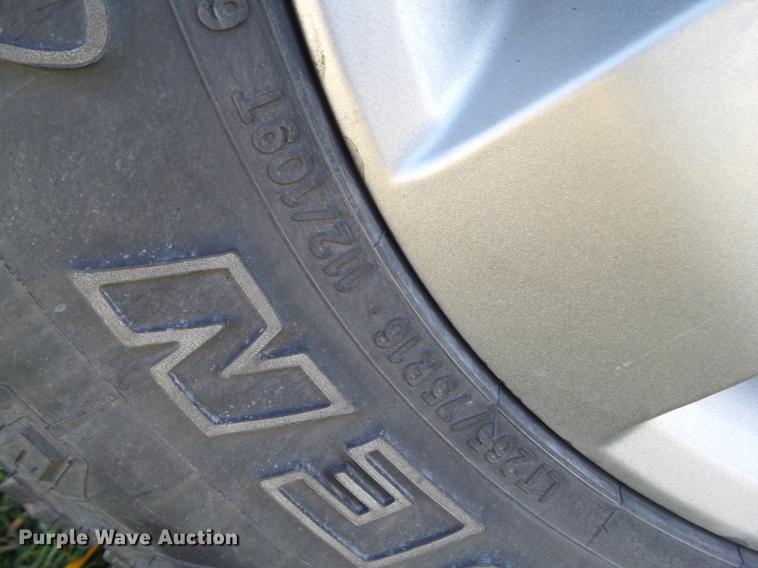 image for item DA7008 2013 Nissan Frontier SV Crew Cab pickup truck