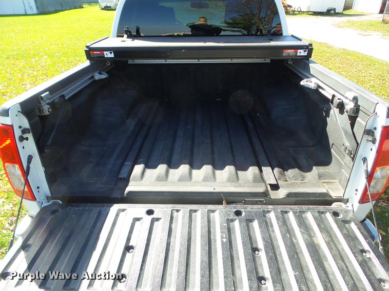 image for item DA7008 2013 Nissan Frontier SV Crew Cab pickup truck