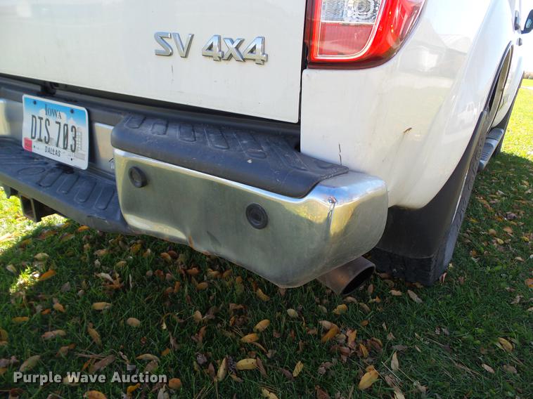 image for item DA7008 2013 Nissan Frontier SV Crew Cab pickup truck