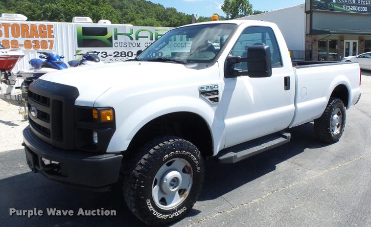 image for item DB1357 2008 Ford F250 Super Duty pickup truck