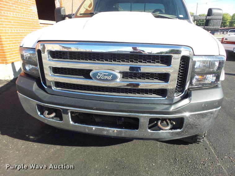 image for item DB1488 2001 Ford F350 Crew Cab pickup truck