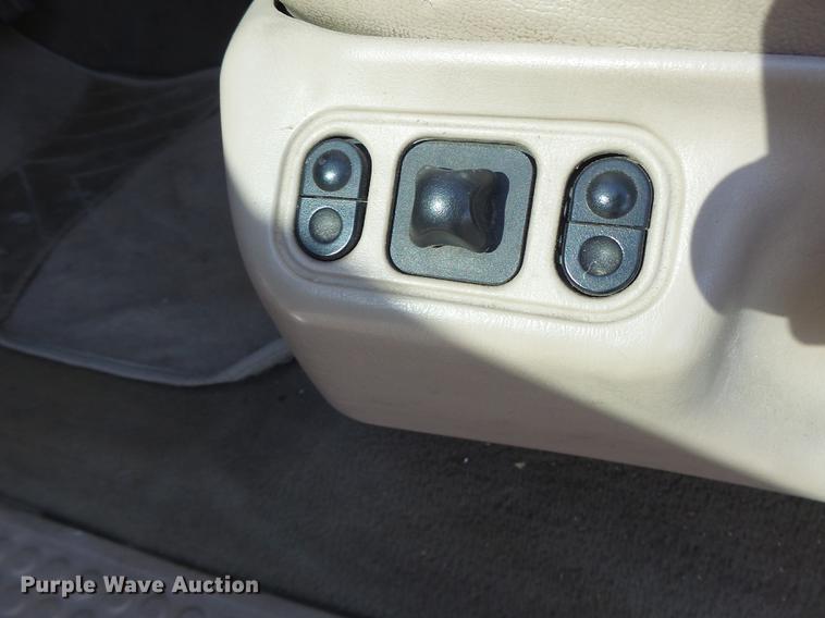 image for item DB1488 2001 Ford F350 Crew Cab pickup truck