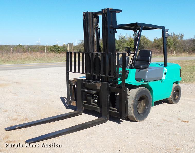 image for item DB4215 2001 Mitsubishi FD50C forklift
