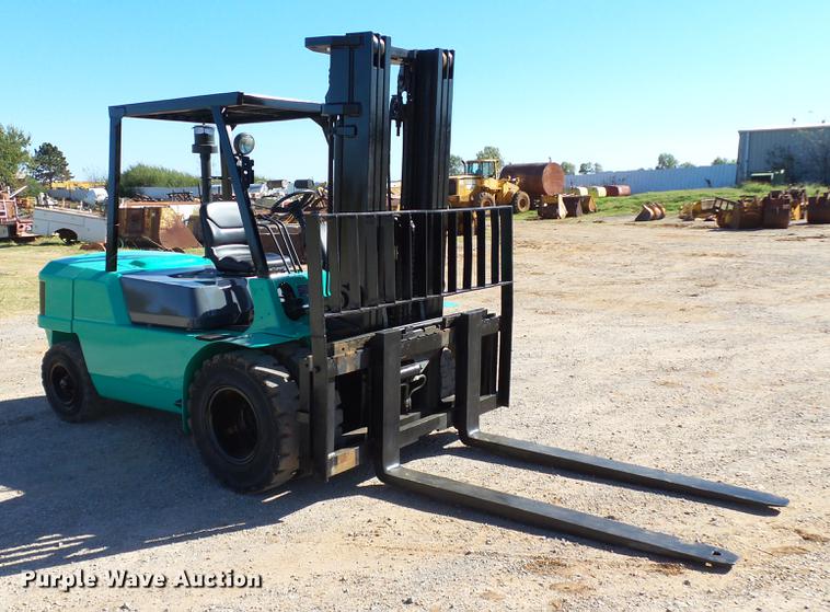 image for item DB4215 2001 Mitsubishi FD50C forklift