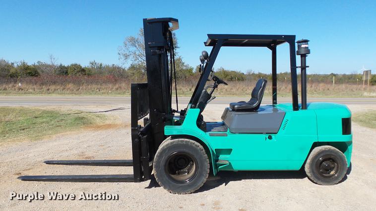image for item DB4215 2001 Mitsubishi FD50C forklift