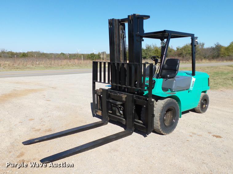 image for item DB4215 2001 Mitsubishi FD50C forklift