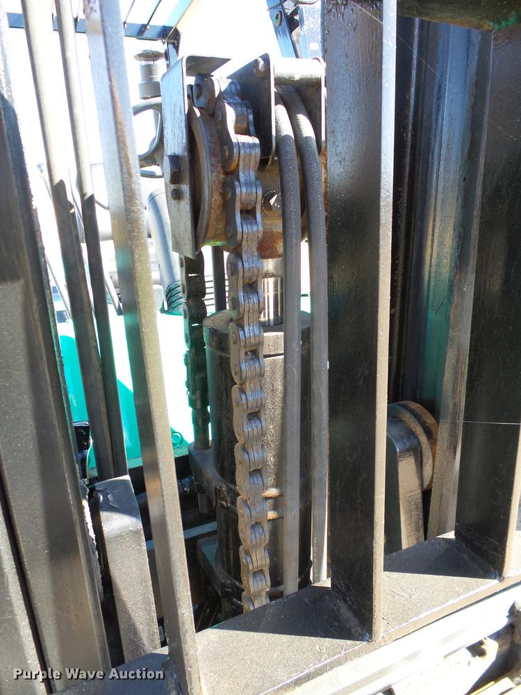 image for item DB4215 2001 Mitsubishi FD50C forklift