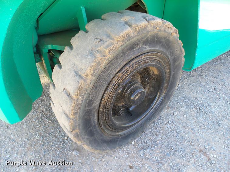 image for item DB4215 2001 Mitsubishi FD50C forklift