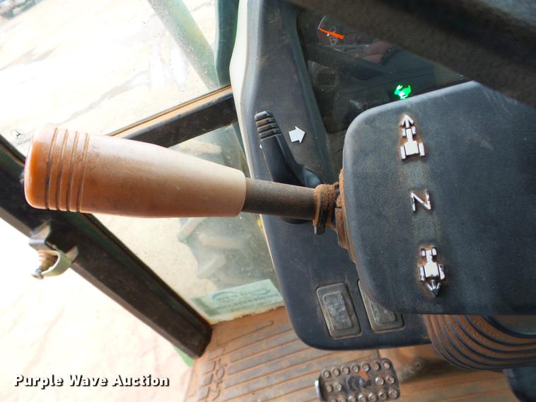 image for item DB4222 2005 John Deere 5325 MFWD tractor