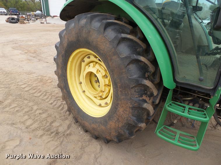image for item DB4222 2005 John Deere 5325 MFWD tractor