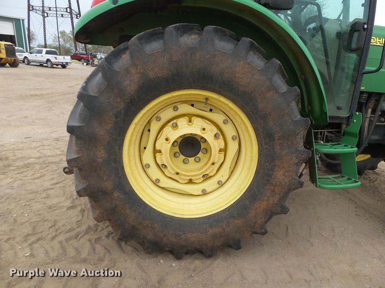 image for item DB4222 2005 John Deere 5325 MFWD tractor