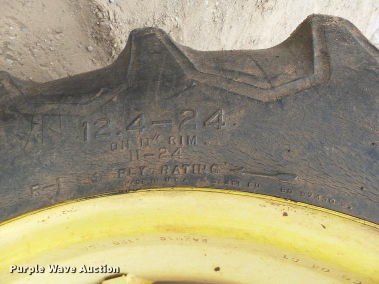 image for item DB4222 2005 John Deere 5325 MFWD tractor