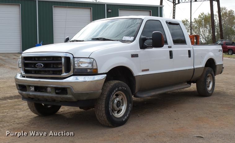 image for item DB4227 2004 Ford F250 Super Duty Lariat Crew Cab pickup truck