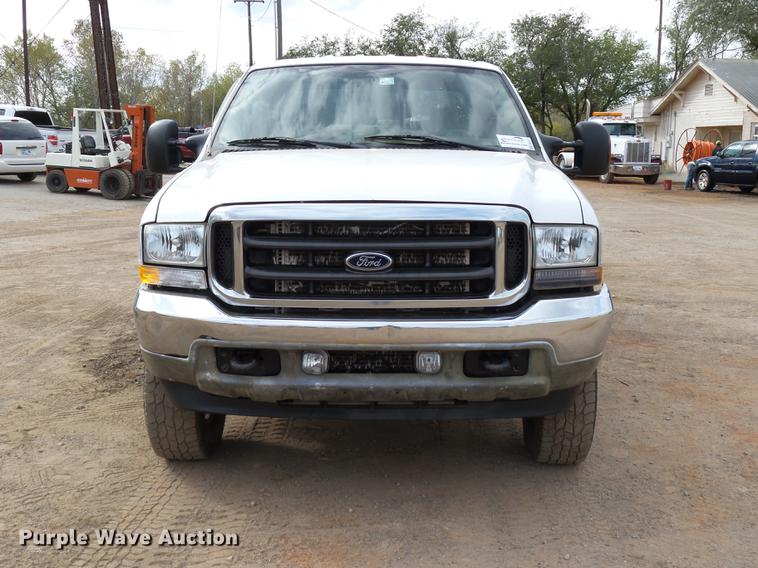 image for item DB4227 2004 Ford F250 Super Duty Lariat Crew Cab pickup truck