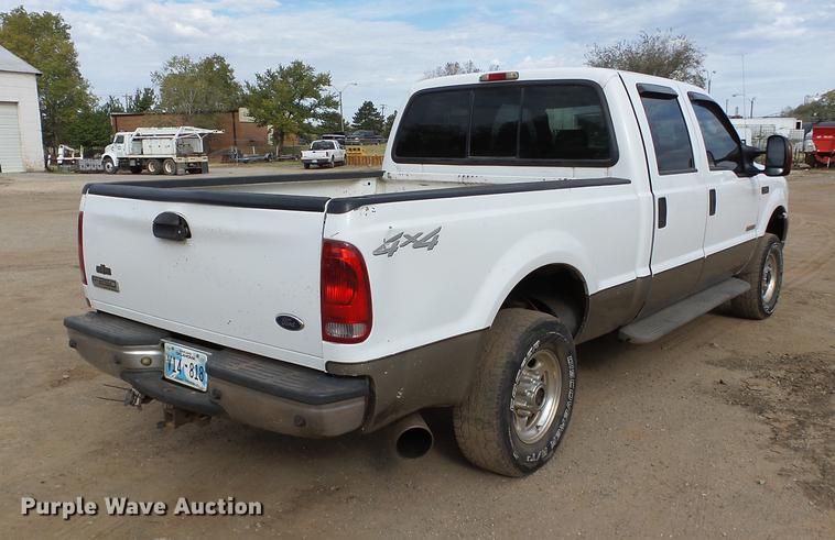 image for item DB4227 2004 Ford F250 Super Duty Lariat Crew Cab pickup truck