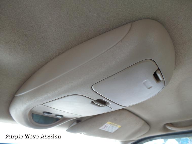 image for item DB4227 2004 Ford F250 Super Duty Lariat Crew Cab pickup truck