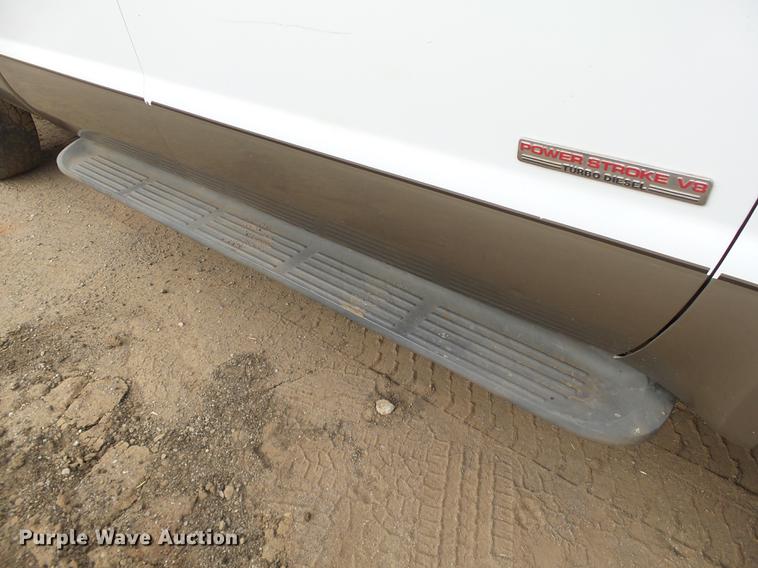 image for item DB4227 2004 Ford F250 Super Duty Lariat Crew Cab pickup truck