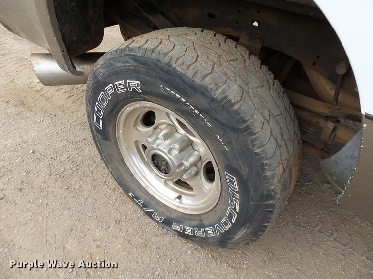 image for item DB4227 2004 Ford F250 Super Duty Lariat Crew Cab pickup truck