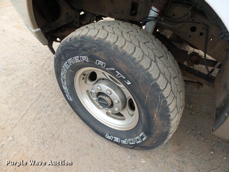 image for item DB4227 2004 Ford F250 Super Duty Lariat Crew Cab pickup truck