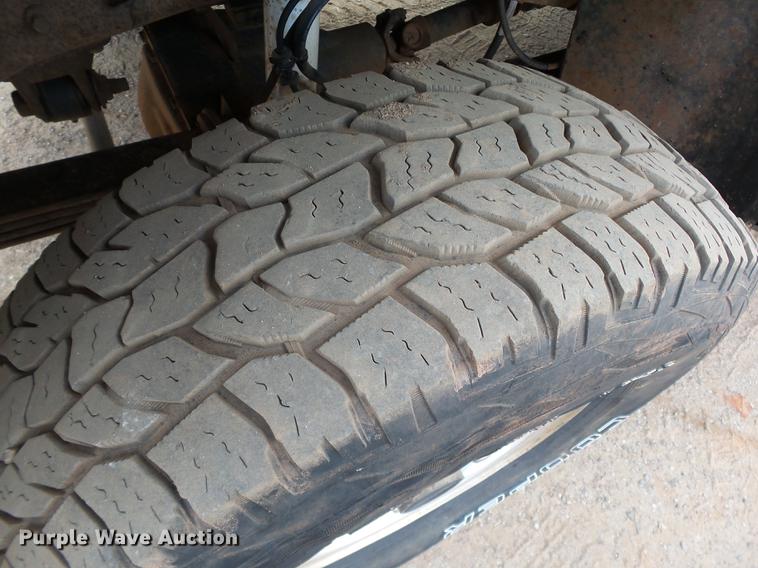 image for item DB4227 2004 Ford F250 Super Duty Lariat Crew Cab pickup truck