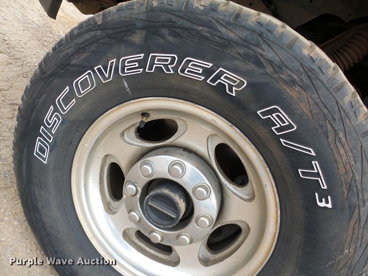 image for item DB4227 2004 Ford F250 Super Duty Lariat Crew Cab pickup truck