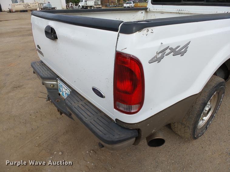 image for item DB4227 2004 Ford F250 Super Duty Lariat Crew Cab pickup truck