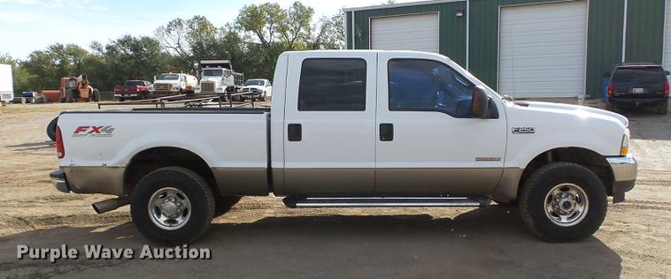 image for item DB4228 2004 Ford F250 Super Duty Lariat Crew Cab pickup truck