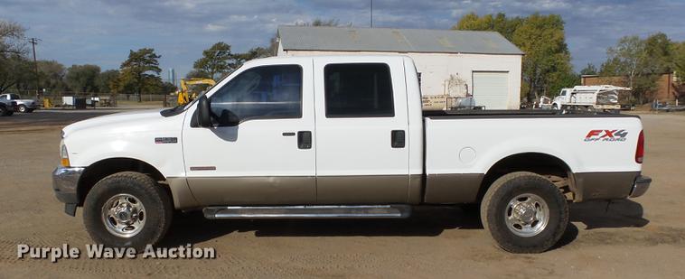 image for item DB4228 2004 Ford F250 Super Duty Lariat Crew Cab pickup truck