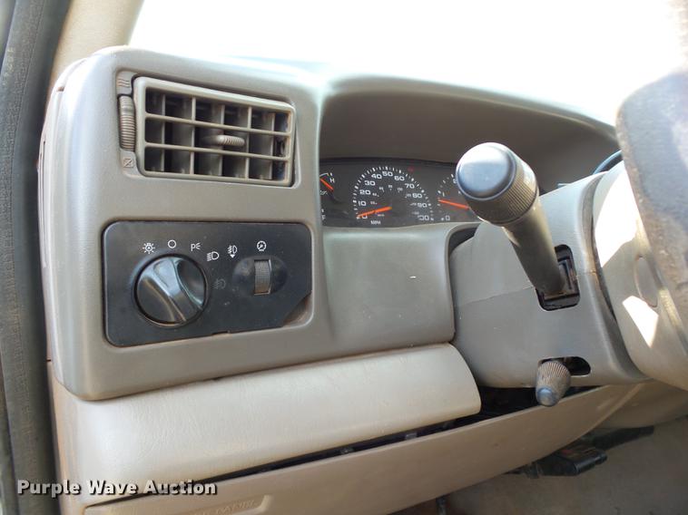 image for item DB4228 2004 Ford F250 Super Duty Lariat Crew Cab pickup truck