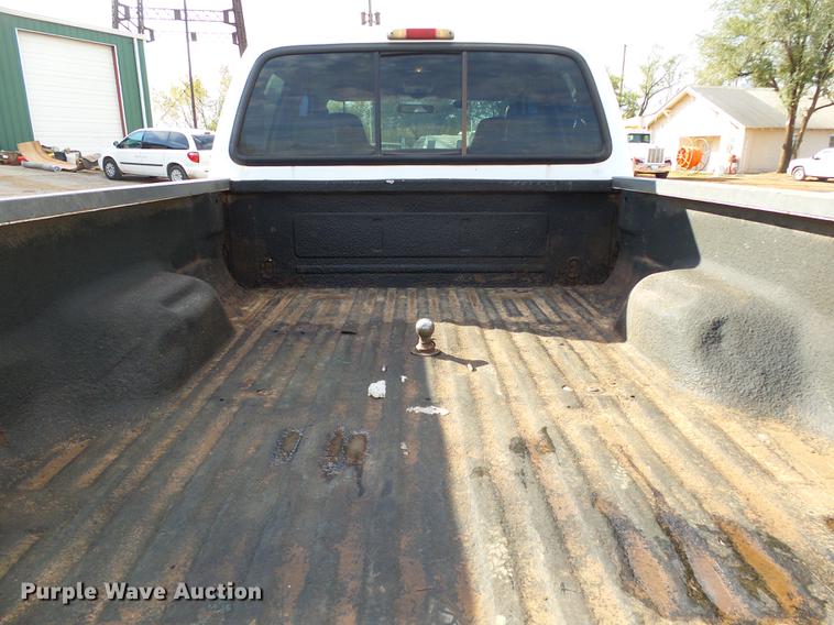 image for item DB4228 2004 Ford F250 Super Duty Lariat Crew Cab pickup truck