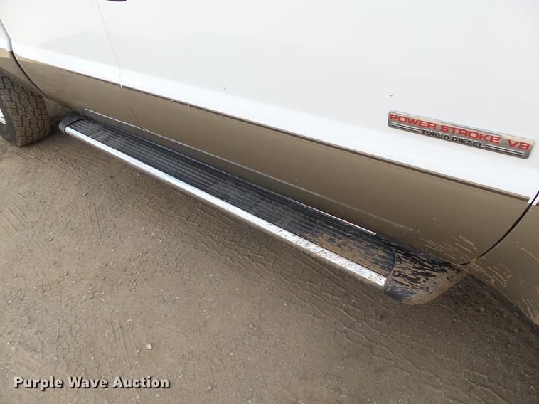 image for item DB4228 2004 Ford F250 Super Duty Lariat Crew Cab pickup truck