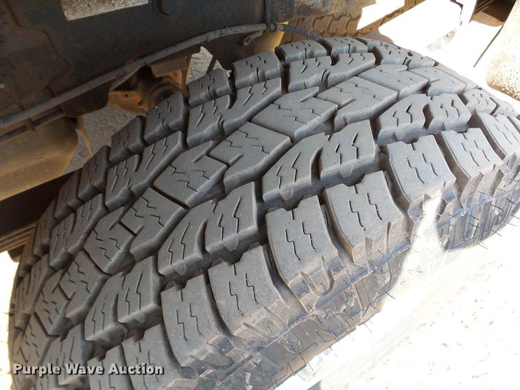 image for item DB4228 2004 Ford F250 Super Duty Lariat Crew Cab pickup truck