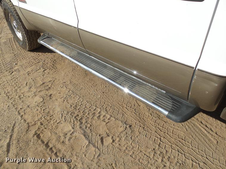 image for item DB4228 2004 Ford F250 Super Duty Lariat Crew Cab pickup truck