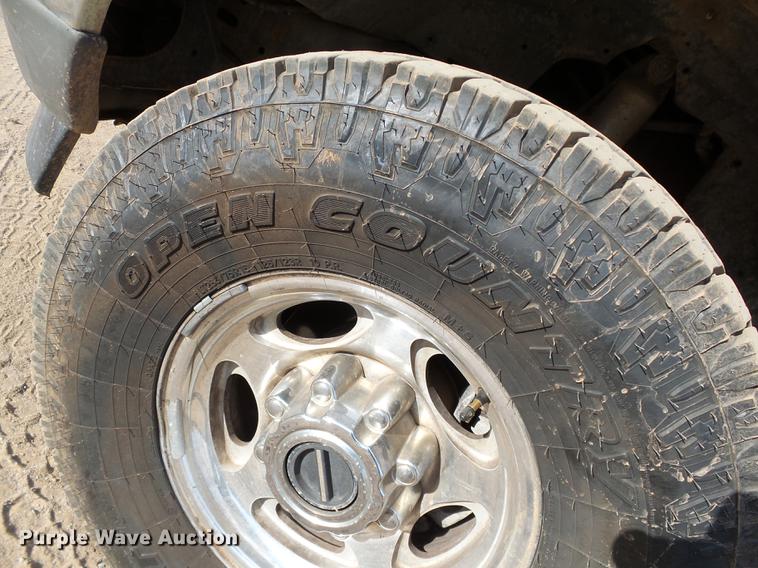 image for item DB4228 2004 Ford F250 Super Duty Lariat Crew Cab pickup truck