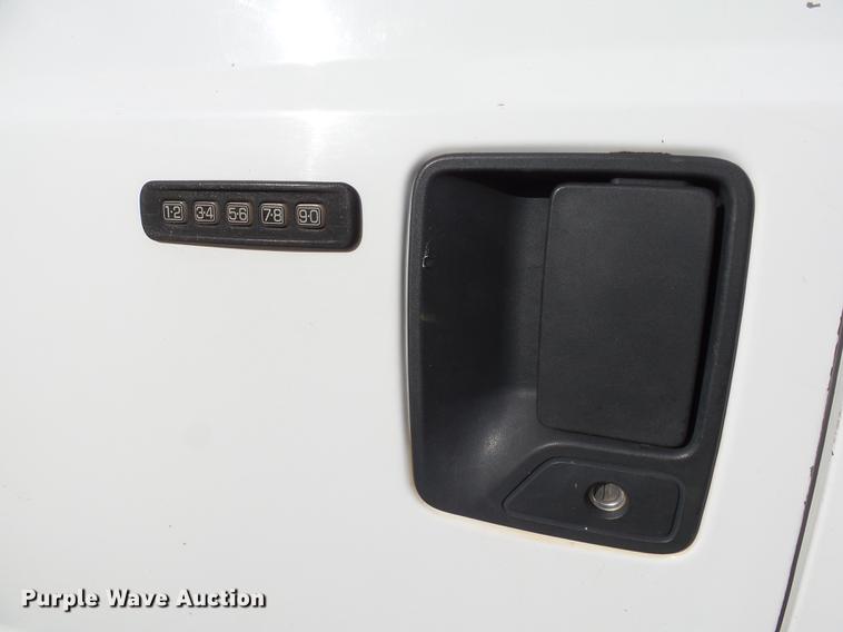 image for item DB4228 2004 Ford F250 Super Duty Lariat Crew Cab pickup truck