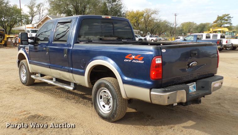 image for item DB4229 2008 Ford F250 Super Duty Lariat Crew Cab pickup truck