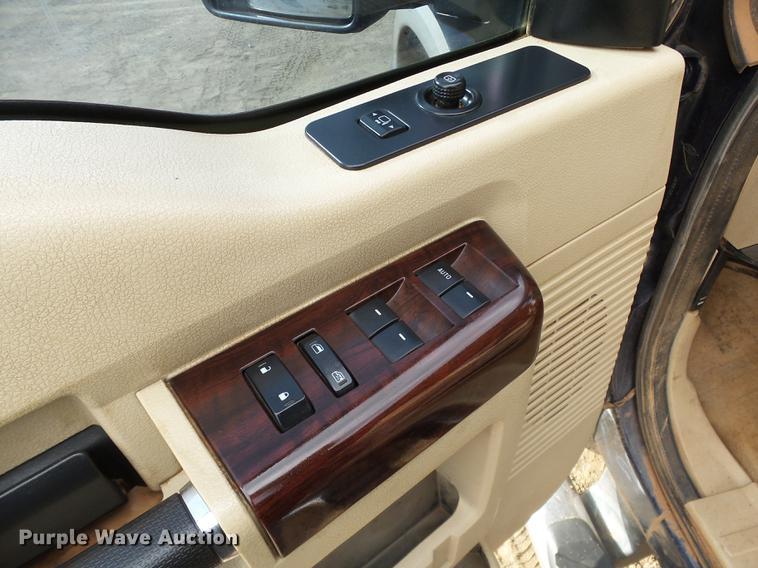 image for item DB4229 2008 Ford F250 Super Duty Lariat Crew Cab pickup truck