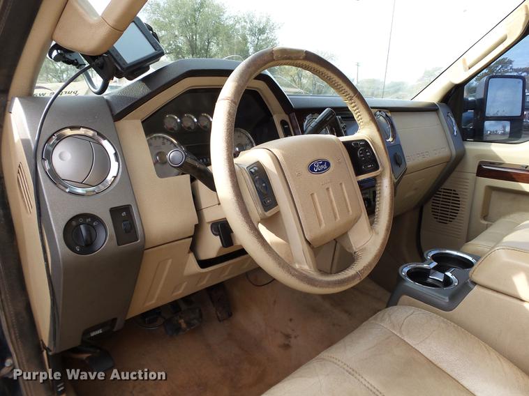 image for item DB4229 2008 Ford F250 Super Duty Lariat Crew Cab pickup truck