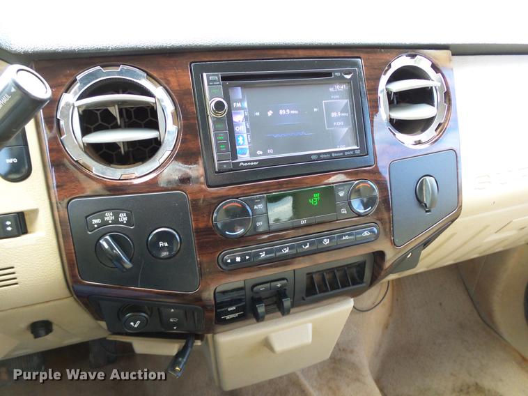 image for item DB4229 2008 Ford F250 Super Duty Lariat Crew Cab pickup truck