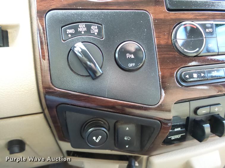 image for item DB4229 2008 Ford F250 Super Duty Lariat Crew Cab pickup truck