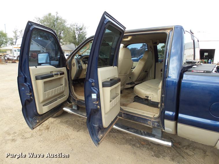 image for item DB4229 2008 Ford F250 Super Duty Lariat Crew Cab pickup truck